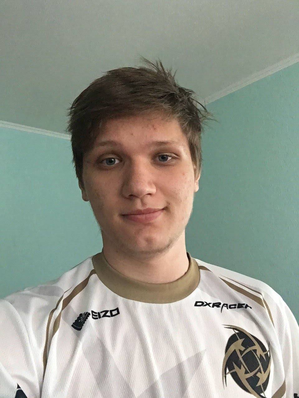 LPL选手返图：Xiaohao激动的泪水，是久违的胜利！