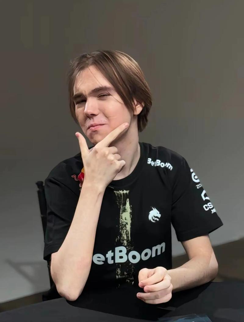 斗地主什么时候该让（斗地主什么时候该让步）