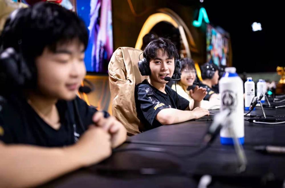 Wolves Esports 允许 Lysoar 探索新机会